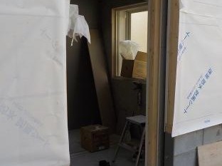 防音室の扉の取り付け前