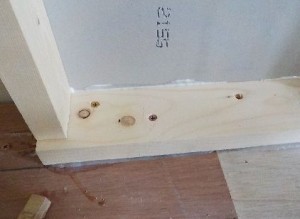 お部屋の中に新しい防音室を作るスーパーストラクチャー壁編｜壁の建て込み、壁と床との接合