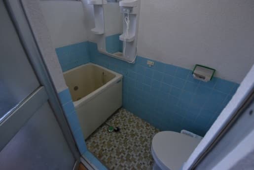楽器が使える古民家風お部屋 シャワー付きバス・トイレ