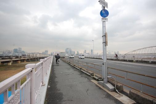 大阪へ園田から自転車で　十三大橋